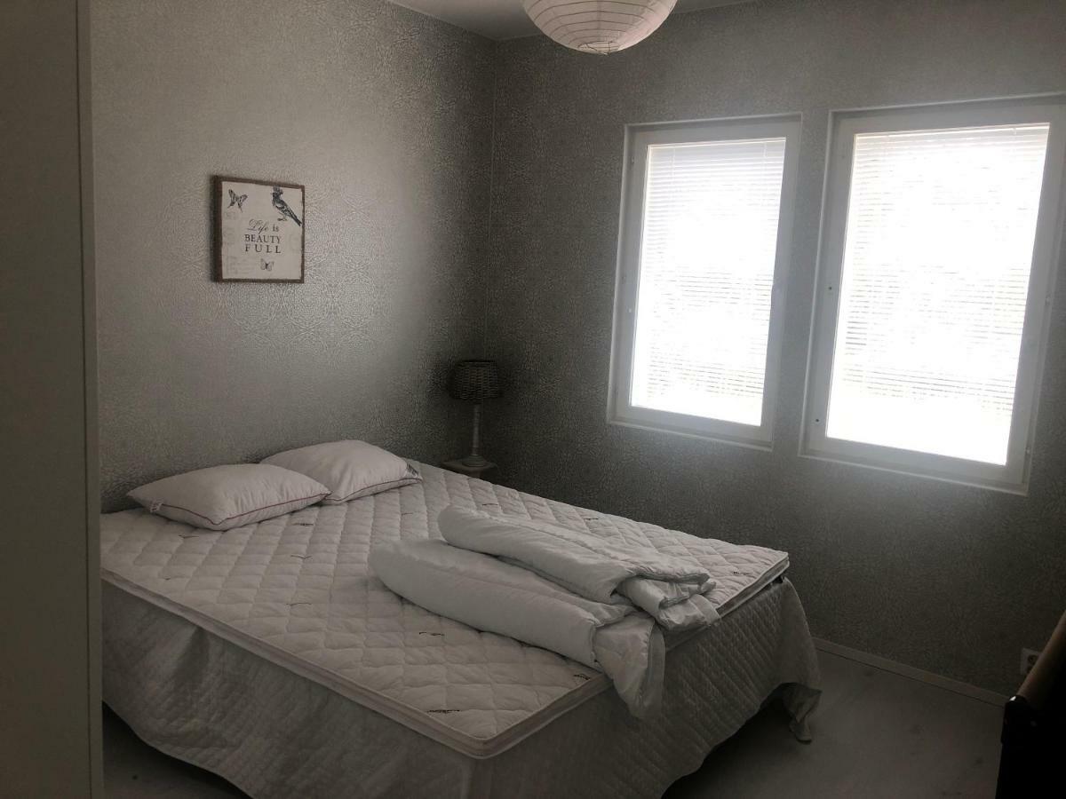 Lomamokki 25 Km Turusta Hotell Masku Exteriör bild