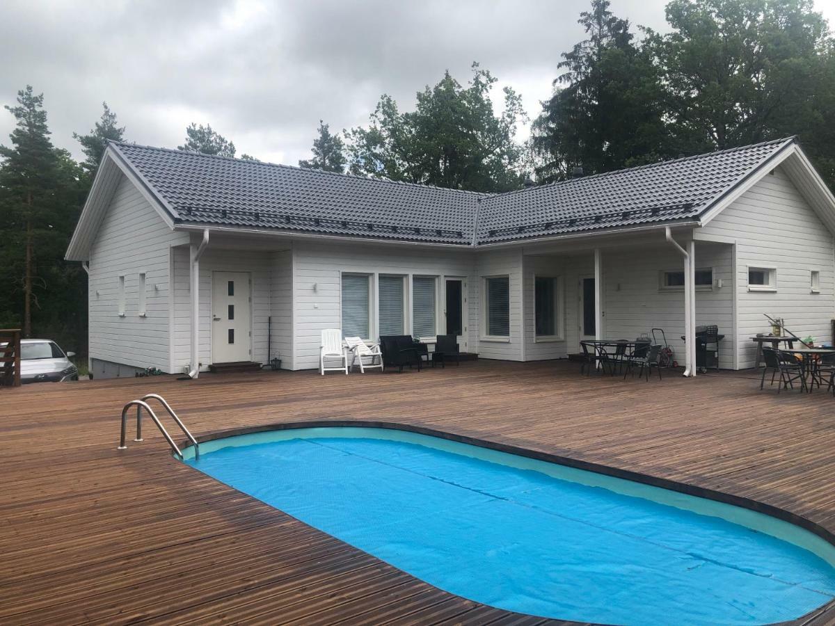 Lomamokki 25 Km Turusta Hotell Masku Exteriör bild